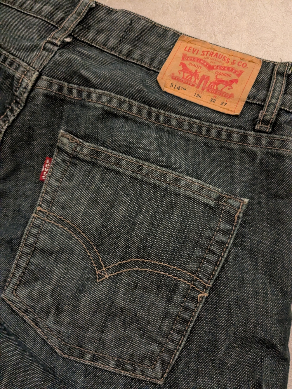 Levi's 514 Straight Fit Jeans in Dark Blueish Black.